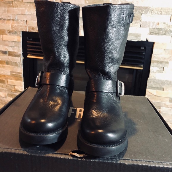 NIB Frye Black Italian Leather Veronica Short Boot - Picture 2 of 12